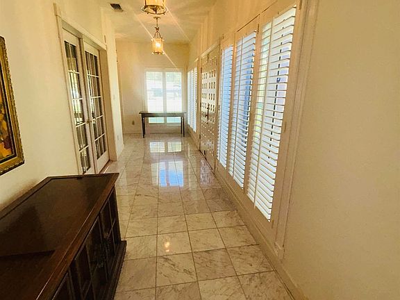 3rd image of 205 W Riverside Dr