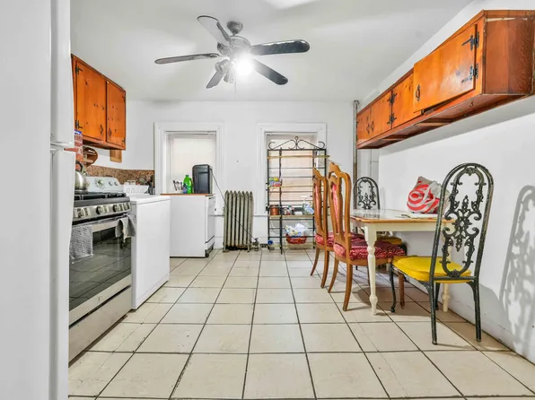 695 Quincy Street image 11 of 20