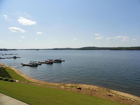 5th image of 40-104 Crowne Pointe #104