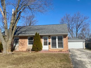 310 E Streamwood Blvd, Streamwood, IL