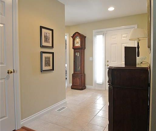 4th image of 26385 E Wexford Dr