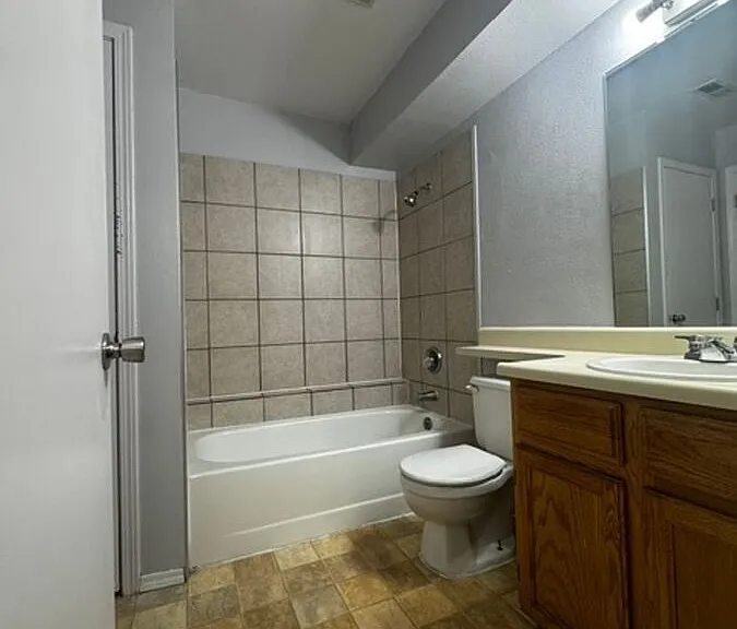 4349 Hunting Meadows Cir — Photo 8