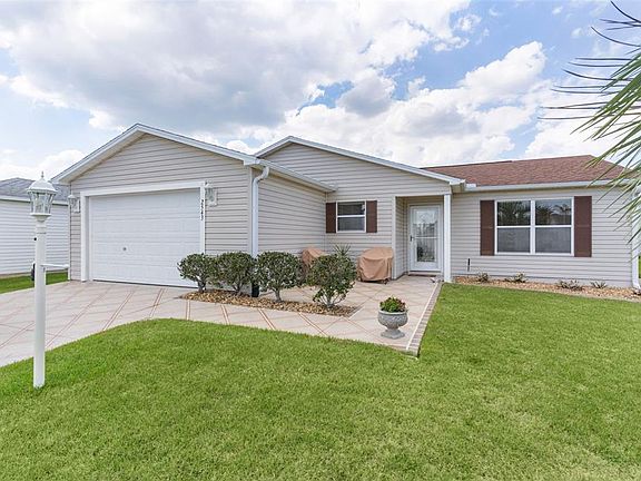 2nd image of 2543 Raintree Dr