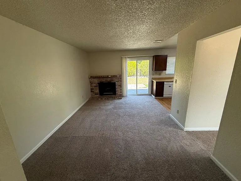 2766 Applewood Dr — Photo 17
