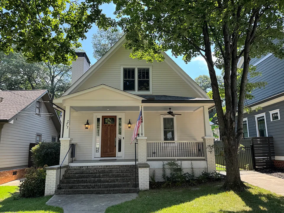 277 Prospect Pl NE