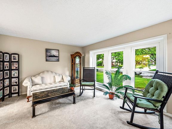 4th image of 2567 Starford Dr