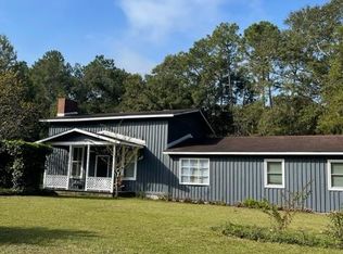 401 Raintree Dr, Douglas, GA 31533