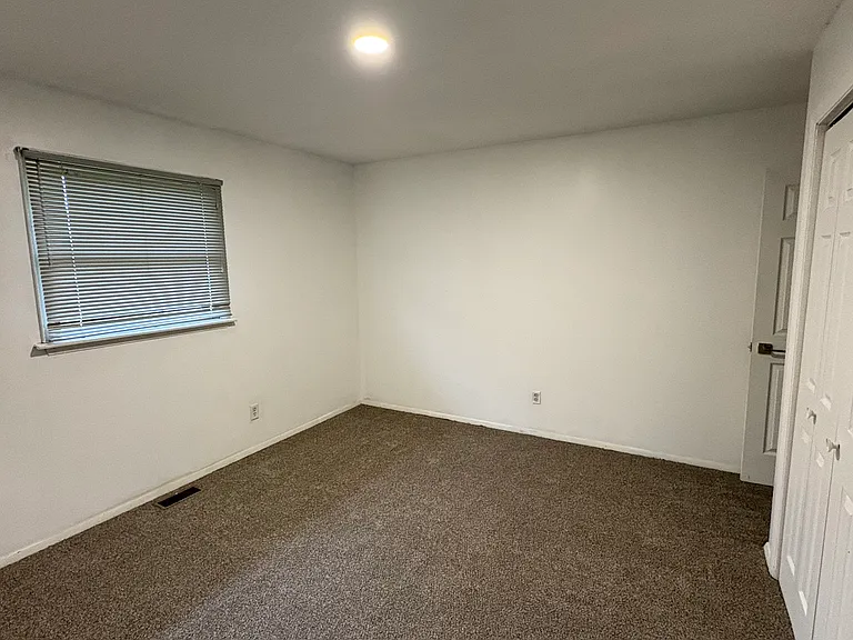 2079 W 50th Pl — Photo 13