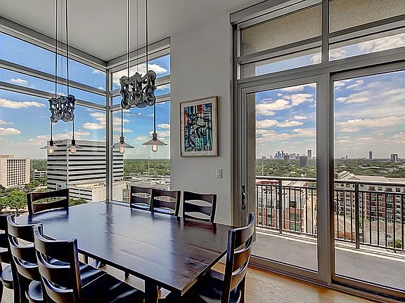 4th image of 2207 Bancroft St #1406
