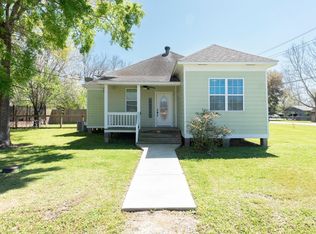 195 W Hartel St, Sour Lake, TX 77659