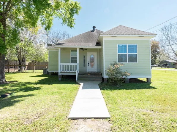 195 W Hartel St, Sour Lake, TX 77659