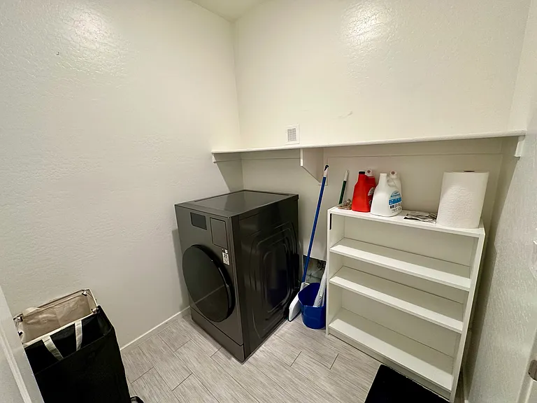 2351 E Hidalgo Ave — Photo 8