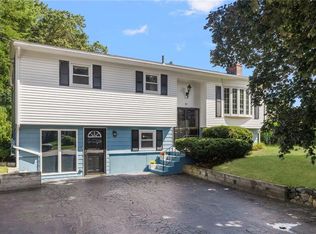 30 Birchwood Ln, West Warwick, RI 02893