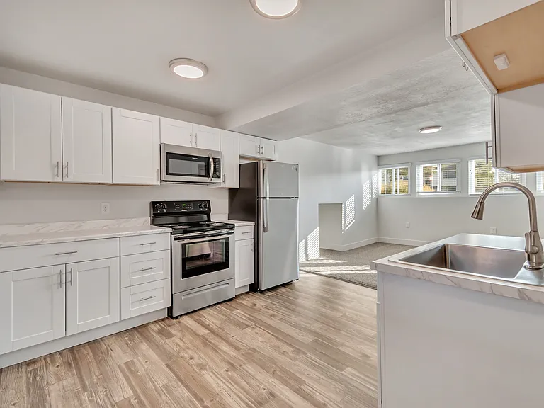 2066 W Quailstone Dr #2 — Photo 7