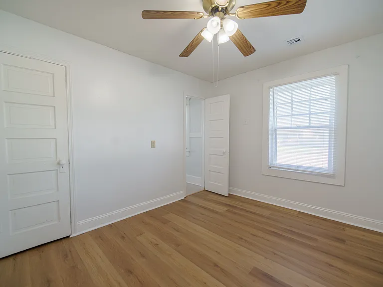 856 S Millwood Ave #2 — Photo 8