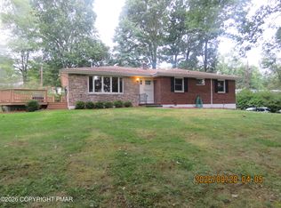14 Bell Ter, Stroudsburg, PA 18360