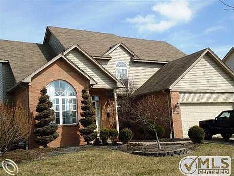 WONDERFUL CONTEMPORARY HOME.jpg