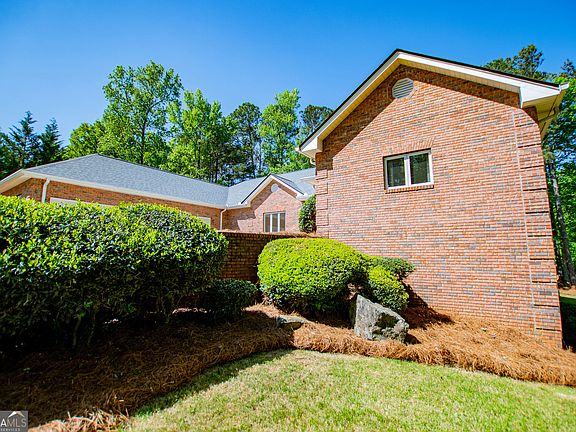 5th image of 7378 N Mitchell Ct