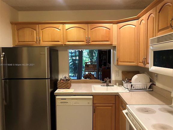 5th image of 3353 Carambola Cir S #2421