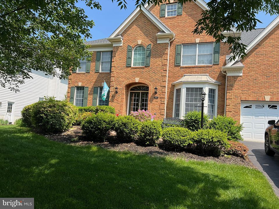 1st image of 15078 Sycamore Hills Pl