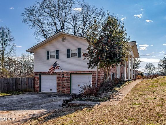2nd image of 127 Scenic Lake Dr