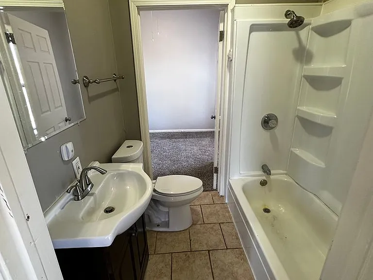 240 S Quincy Ave — Photo 9
