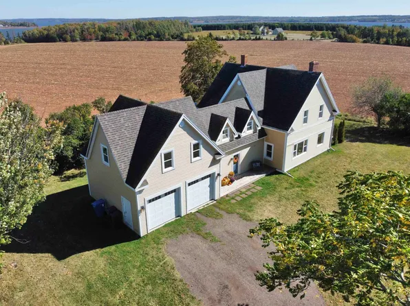 203 Hyde Point Rd, Meadowbank, PE C0A 1H1