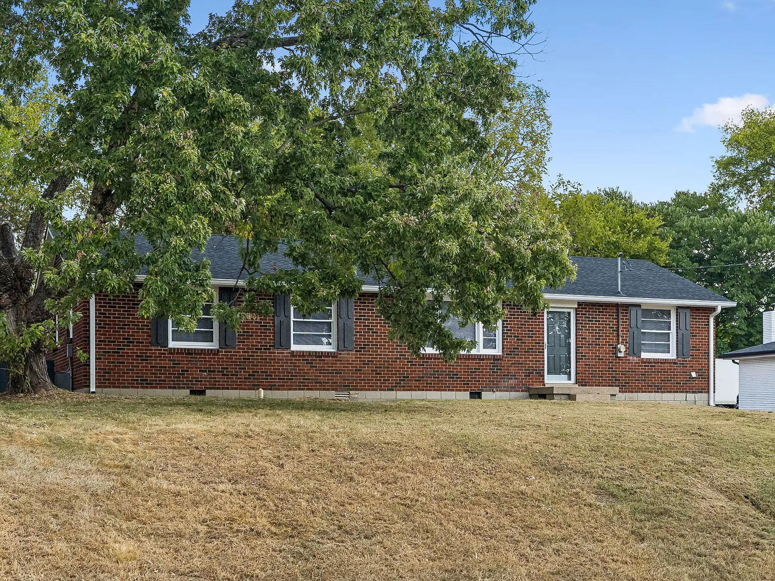 4 bed, $2,495 — Photo 4