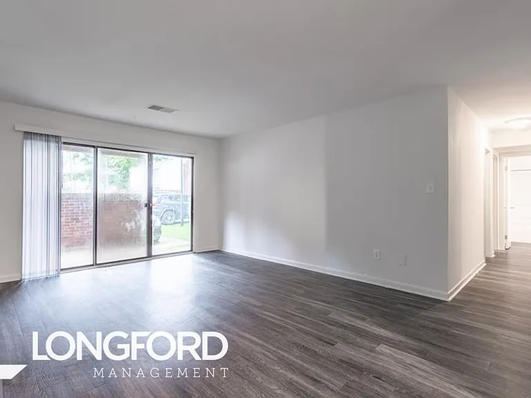 Sonoma Woods Apartments — Photo 7