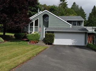 4018 Holly Park Dr NW, Bremerton, WA 98312