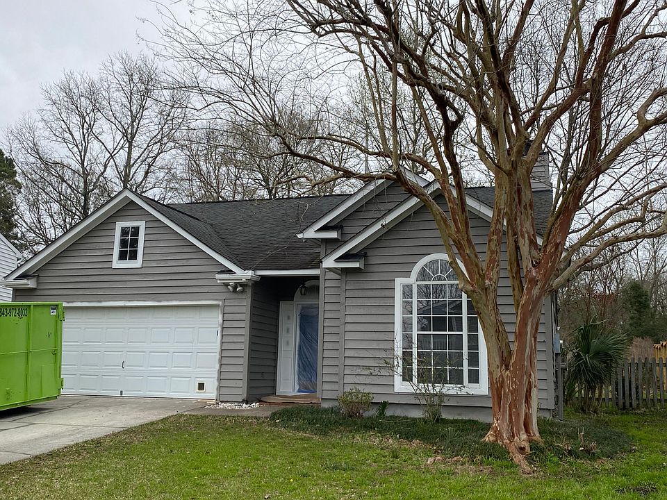 Exterior paint job will be finished this weekend. New porch light being installed. Can not wait to see this huge Crepe Myrtle tree when it's in full boom!