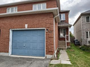 830 Avonshire Ct, Mississauga, ON L5V 2P2