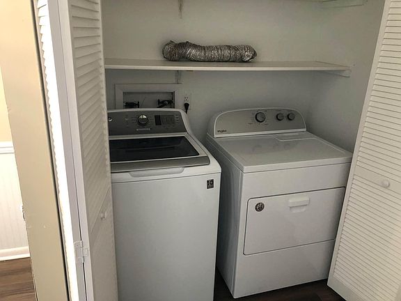 Washer/dryer location