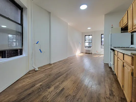 Rented by AZ REALTY NYC LLC | media 5