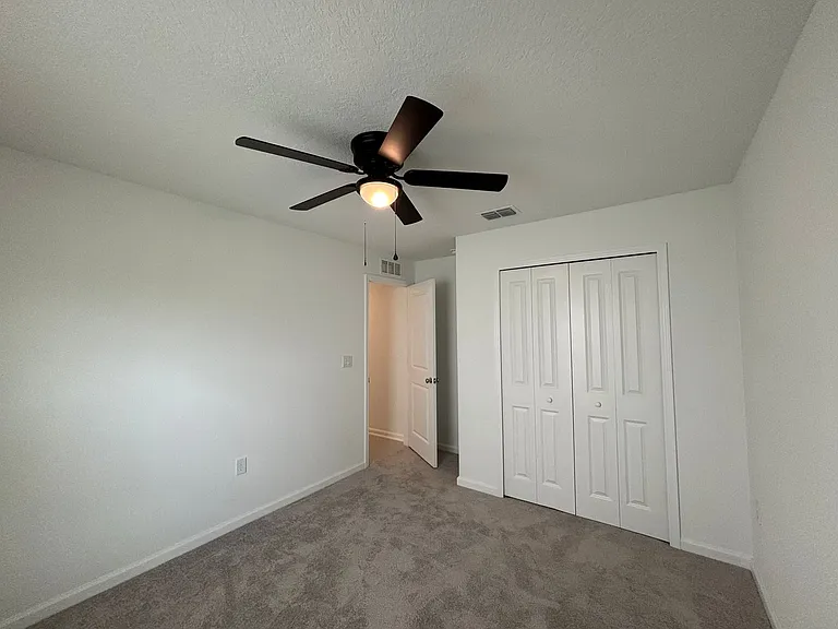 1318 Belle Isle Ln — Photo 10