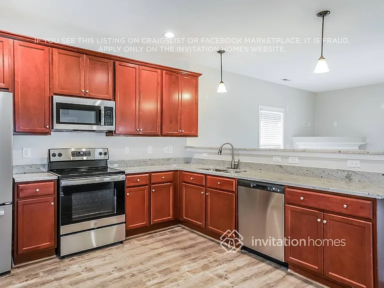 1309 Hosmer Ct — Photo 5
