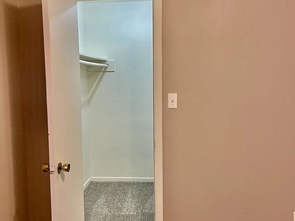 3rd image of 410-412 N 6th St #3eae1ce39