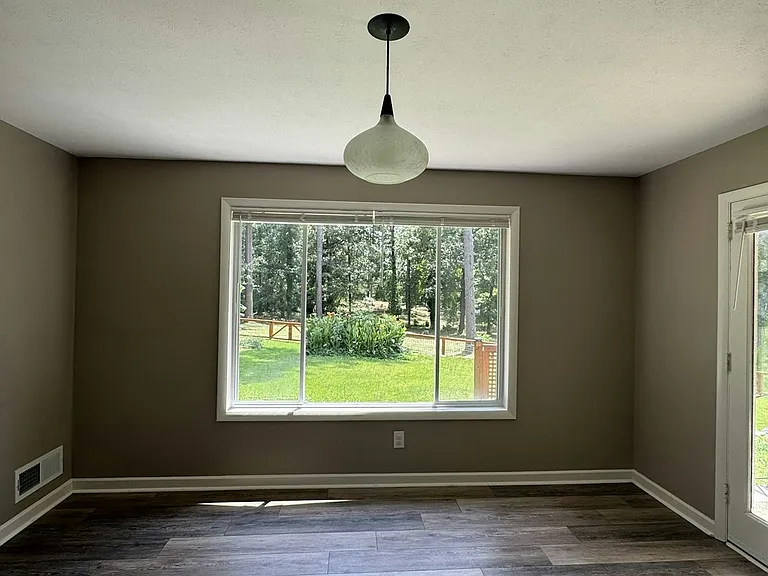 5979 Saint Leonards Dr — Photo 6