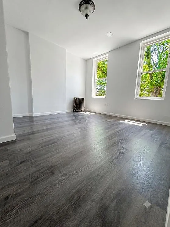 4 bed, 1000 sqft, $3,950 — Photo 4
