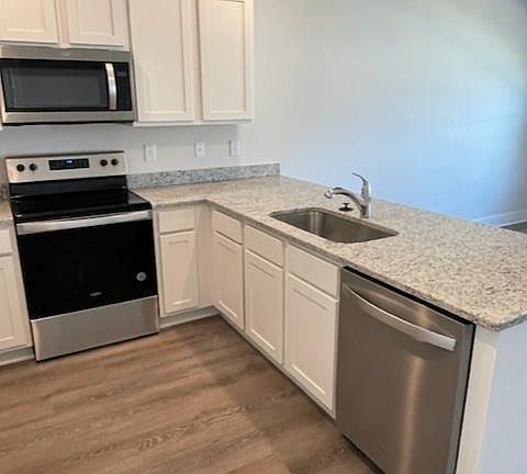 2nd image of 1578 Iroquois Ct