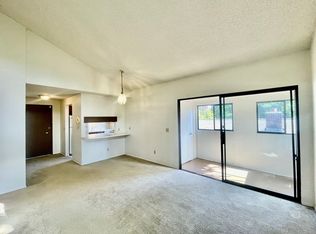 1311 N 49th St APT 4, Seattle, WA 98103