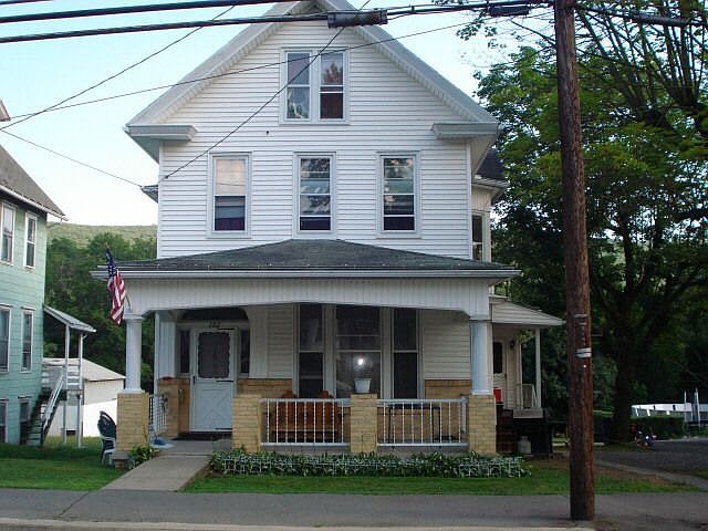 1st image of 302 W Market St