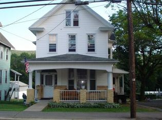 302 W Market St, Williamstown, PA 17098