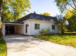634 7th St, Owosso, MI 48867