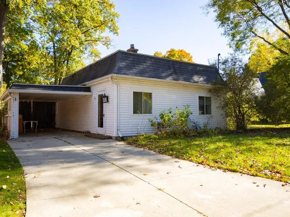 634 7th St, Owosso, MI 48867