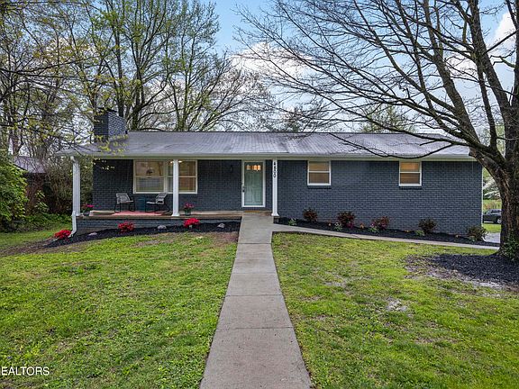 2nd image of 4800 Parva Dr