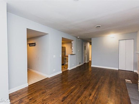 4th image of 2015 N Bissell St #1