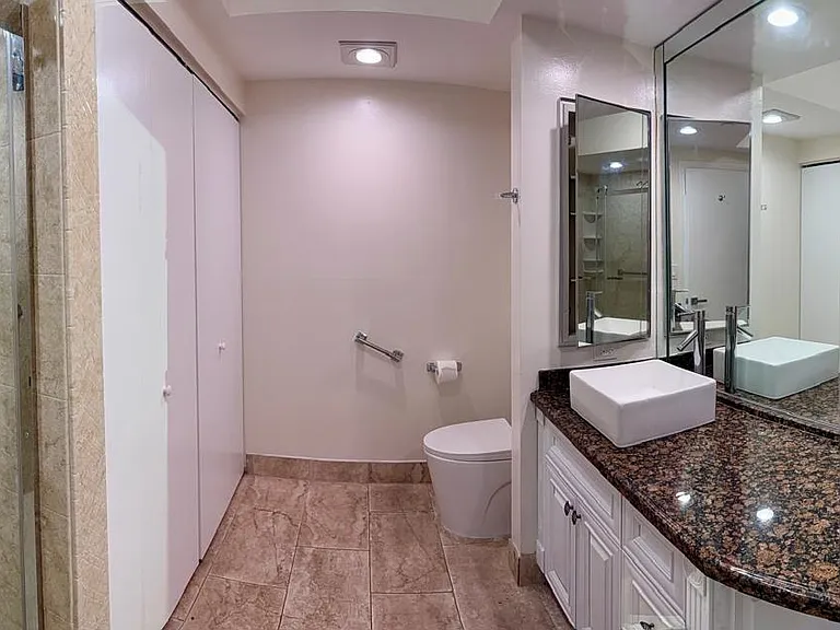 20281 E Country Club Dr #2104 — Photo 34