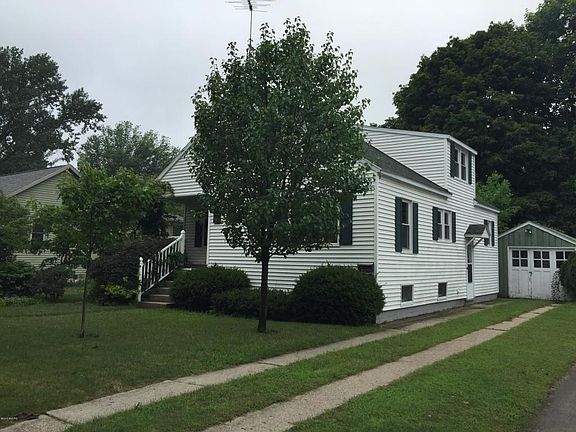 2nd image of 803 Diana St