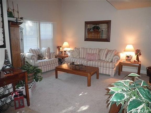 5th image of 250 Wales Dr